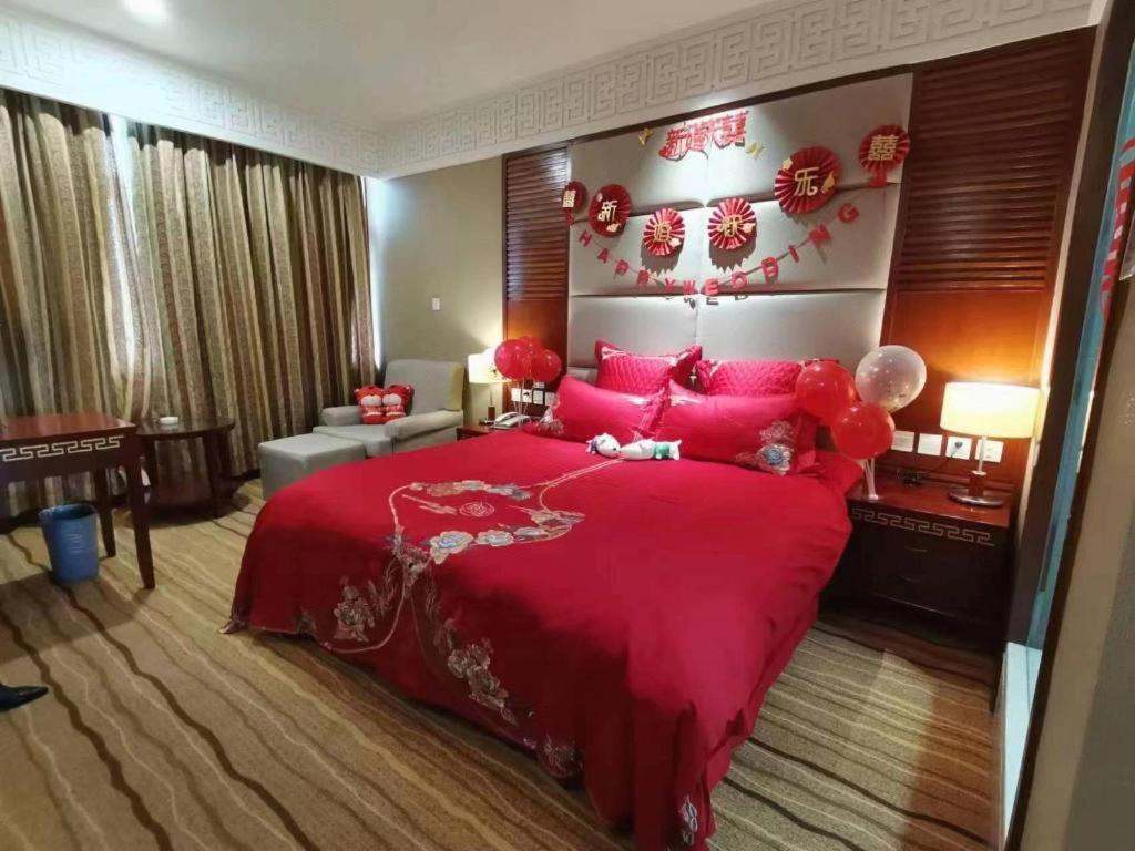 Golden Spring Hotel Lijiang Лиджанг Екстериор снимка