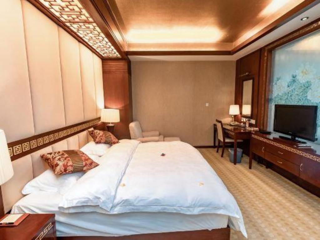 Golden Spring Hotel Lijiang Лиджанг Екстериор снимка