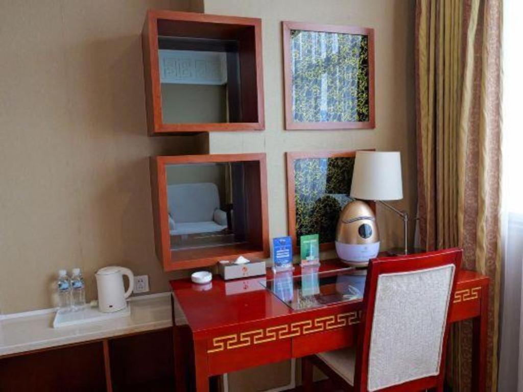Golden Spring Hotel Lijiang Лиджанг Екстериор снимка