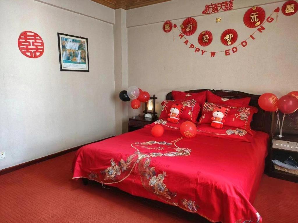 Golden Spring Hotel Lijiang Лиджанг Екстериор снимка